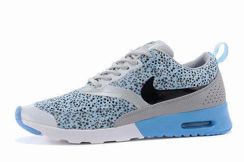 nike thea saumon